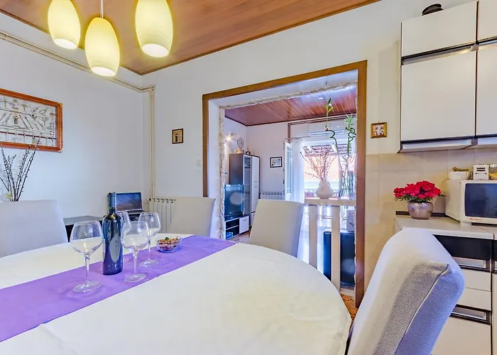 Dada - St Lägenhet Supetar